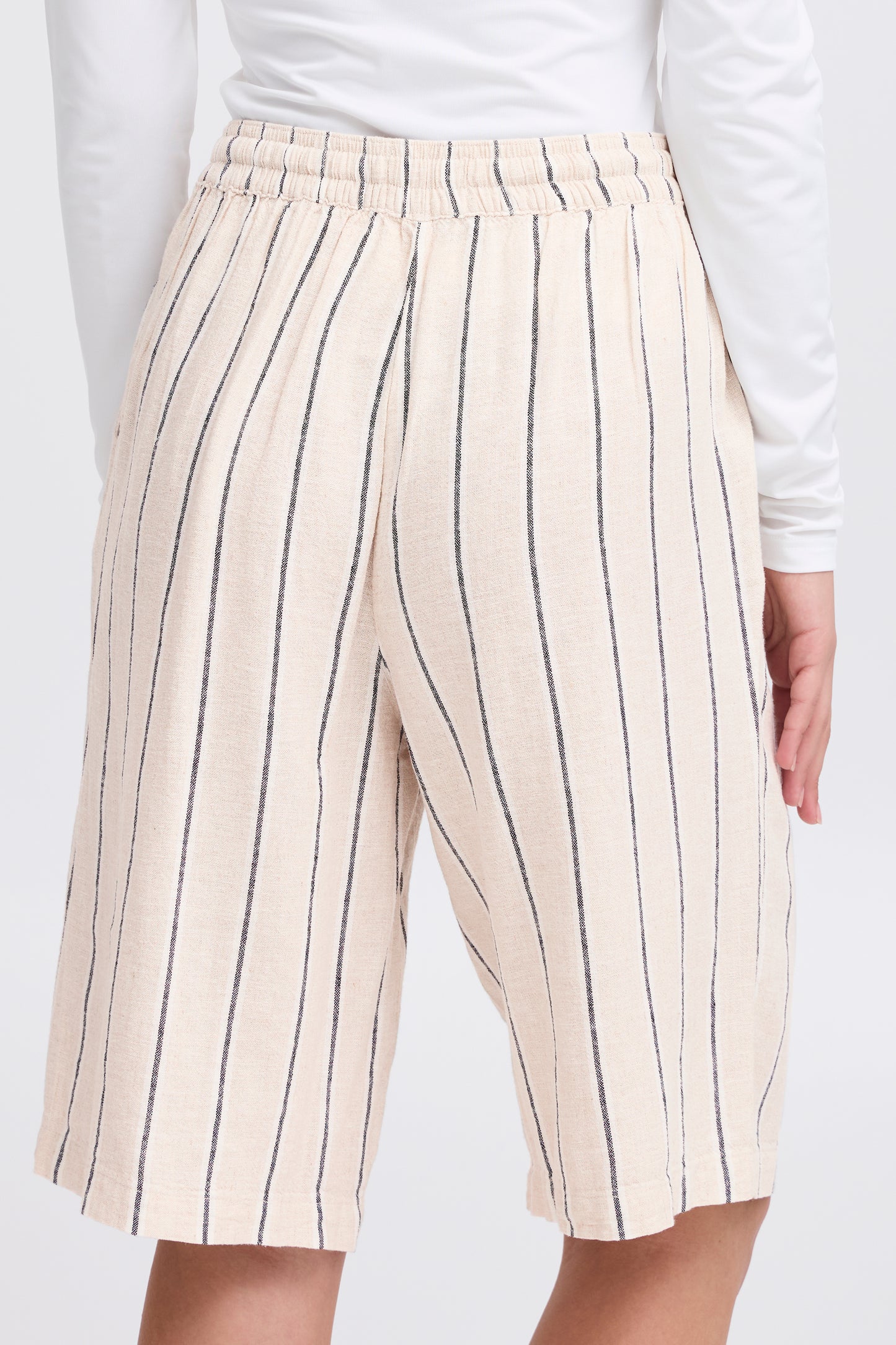 Ichi Linno Shorts, Ecru Striped