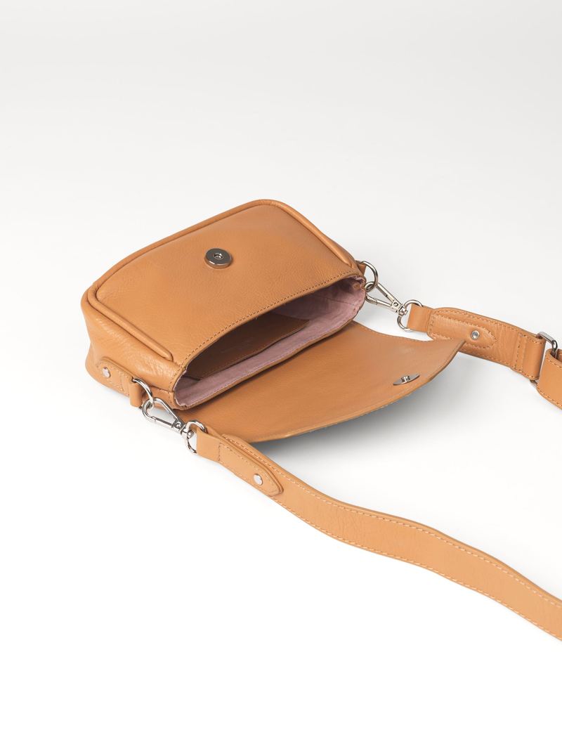 Grainy Lotus Bag Beige