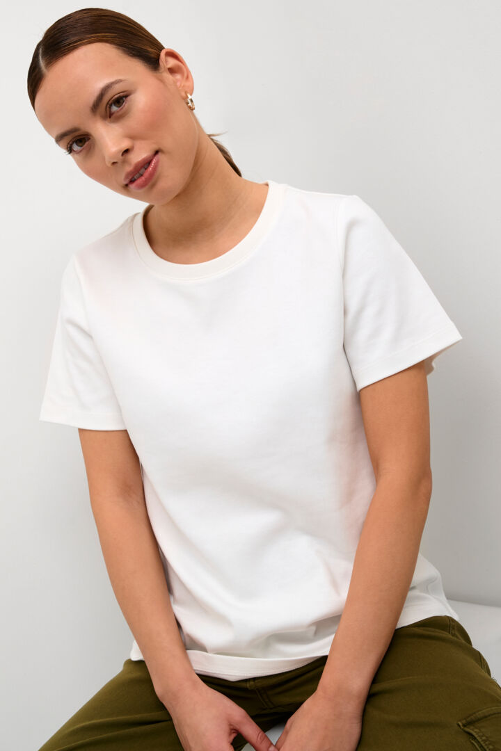 Culture Beth T- Shirt, Chalk