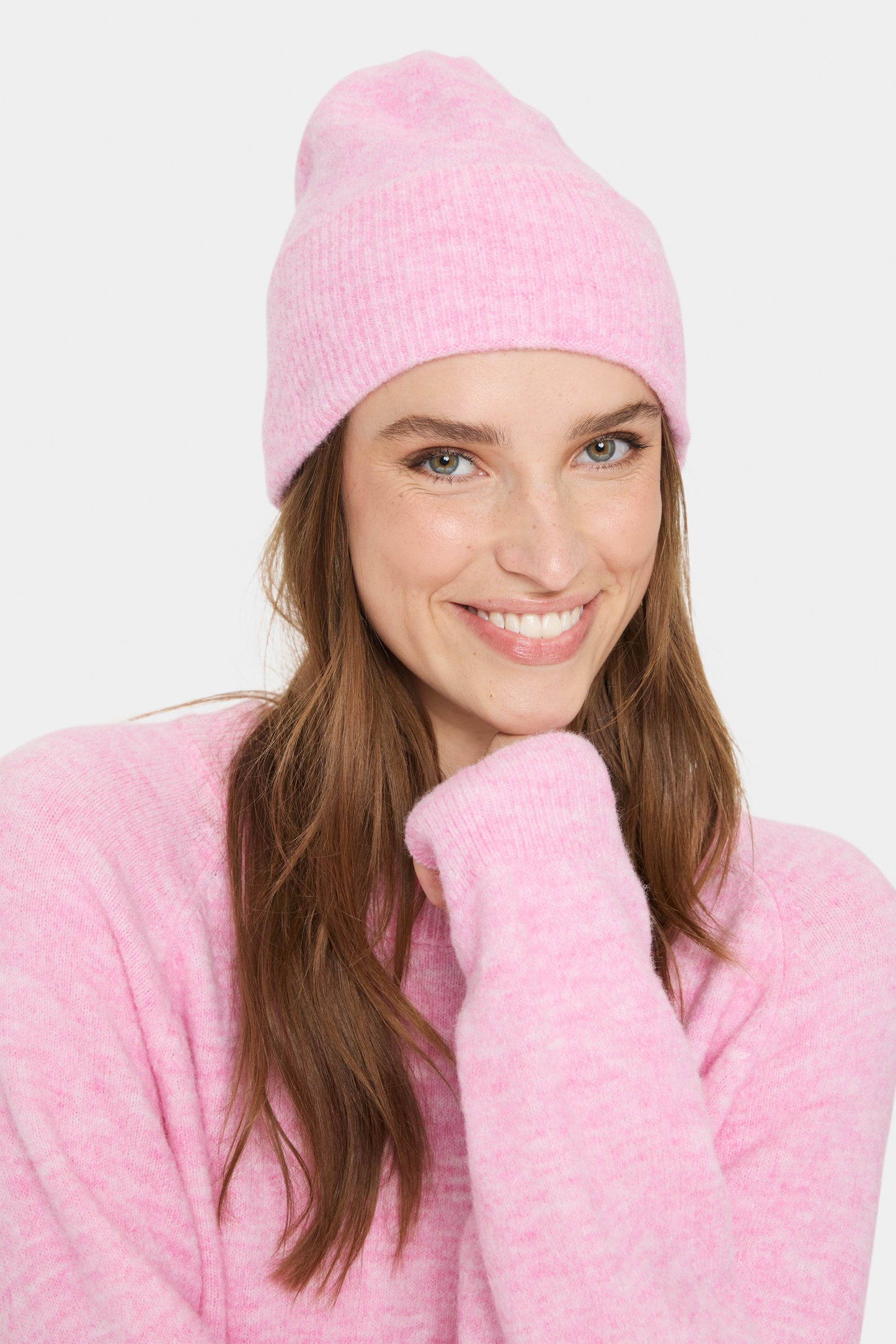 Saint Garbie Beanie Rose