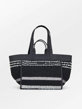 Load image into Gallery viewer, Becks Winsland Lily Bag, Black
