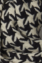 Load image into Gallery viewer, Ichi Vanja Scarf, Black &amp; Cream
