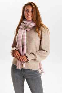 Numph Marianna Scarf, Pink